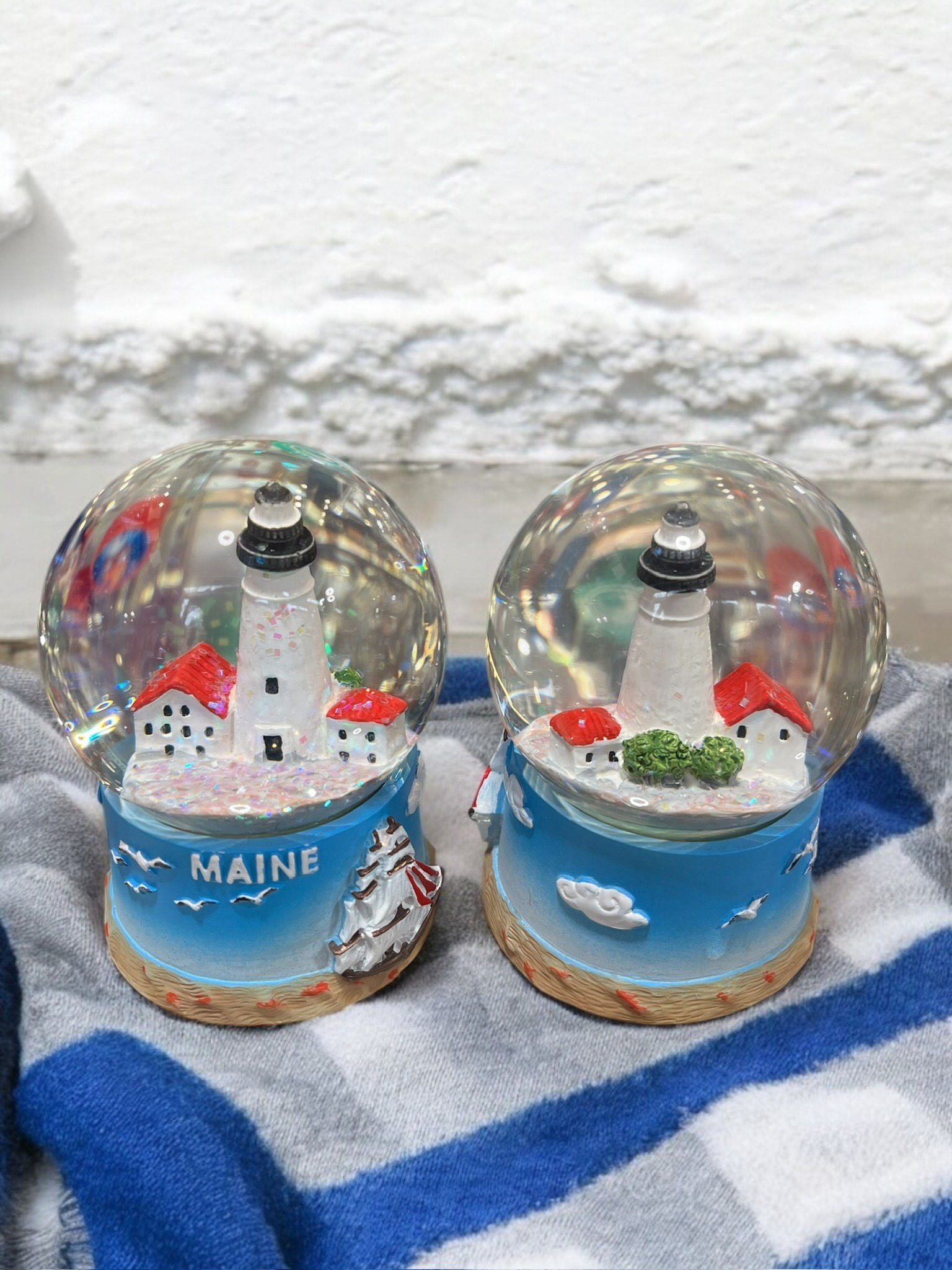 Snow Globes (lighthouse)